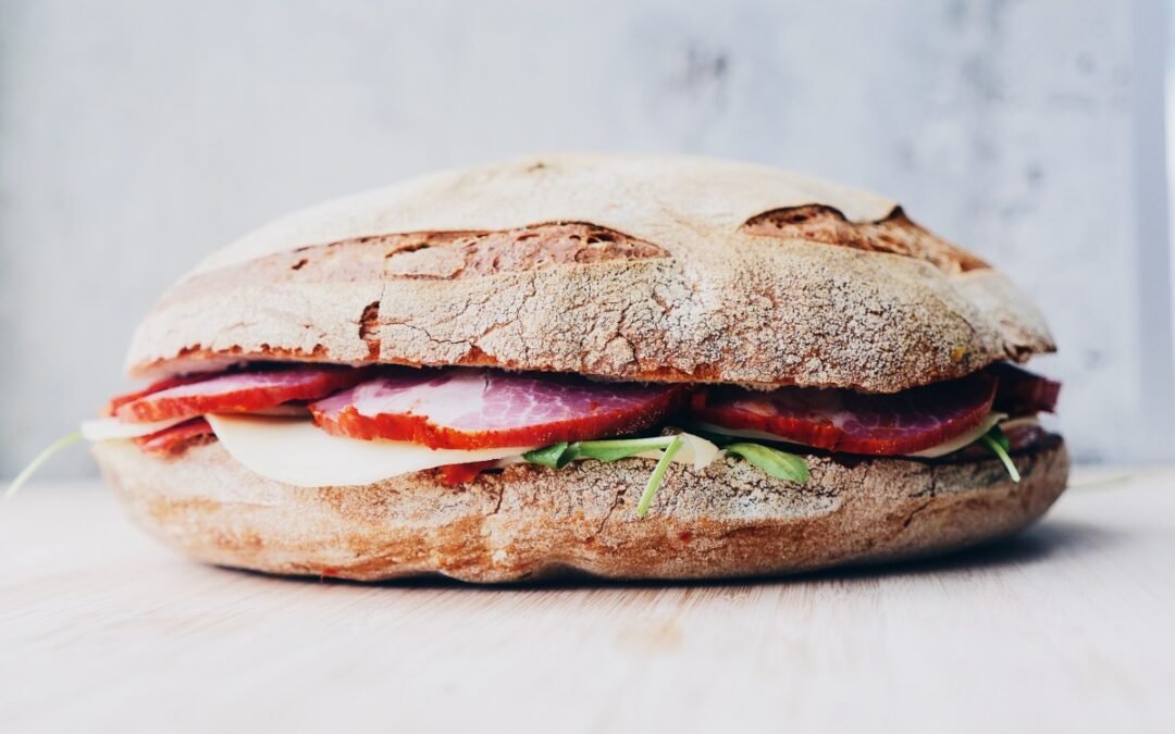 ¡Hola, mundo! Comenzamos con el pan con tomate